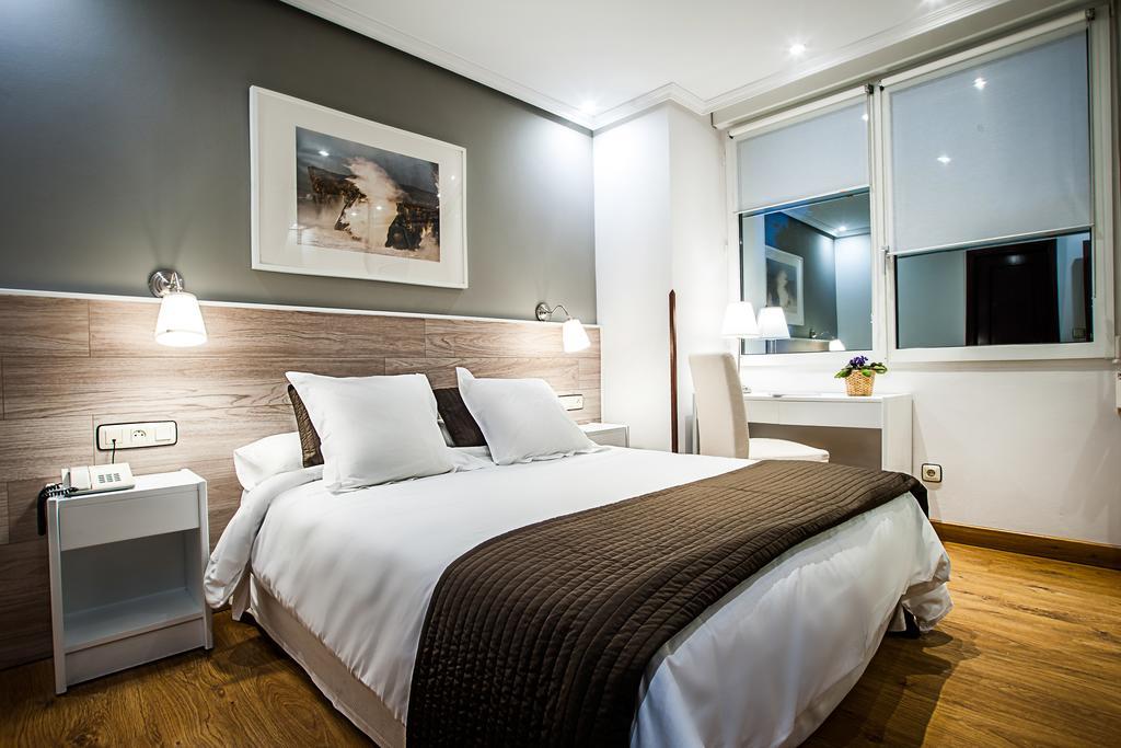 Hotel Don Pepe Ria リバデセリャ 部屋 写真